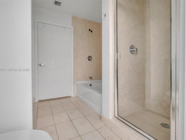 Apartment for sale  Unit #PH 5006 - photo 7495159