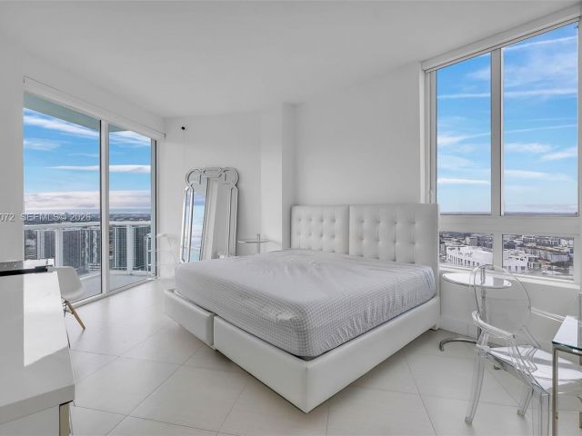 Apartment for sale  Unit #PH 5006 - photo 7495160