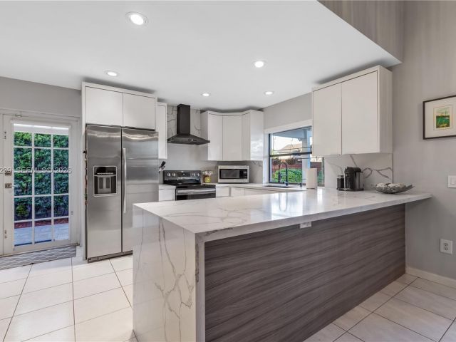 Home for sale at 5321 SW 153rd Pl S - photo 7465936