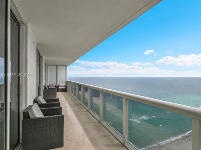 Apartment for sale  Unit #3104 - photo 7521046