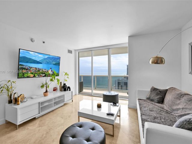 Apartment for sale  Unit #3104 - photo 7521048