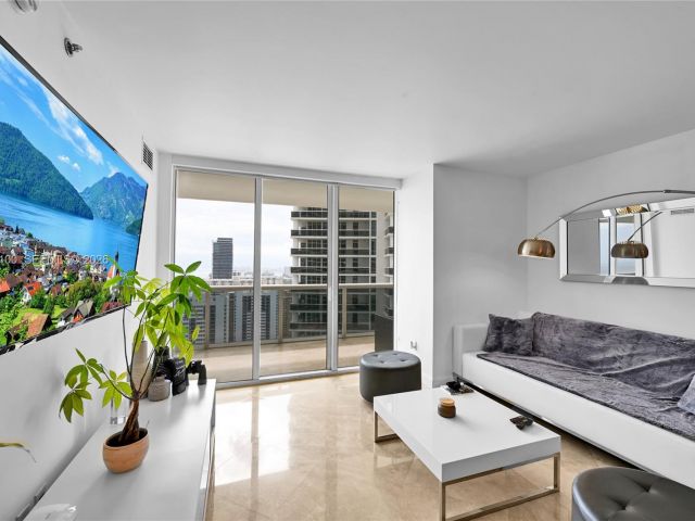 Apartment for sale  Unit #3104 - photo 7521049