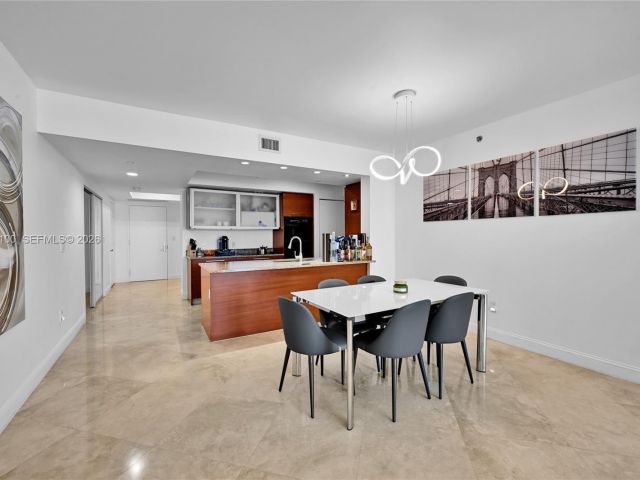 Apartment for sale  Unit #3104 - photo 7521057