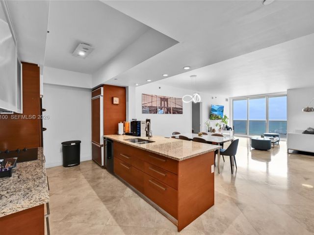 Apartment for sale  Unit #3104 - photo 7521059