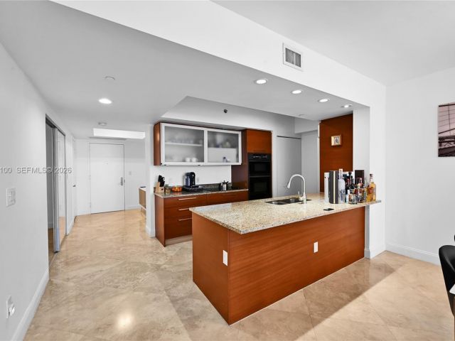 Apartment for sale  Unit #3104 - photo 7521060