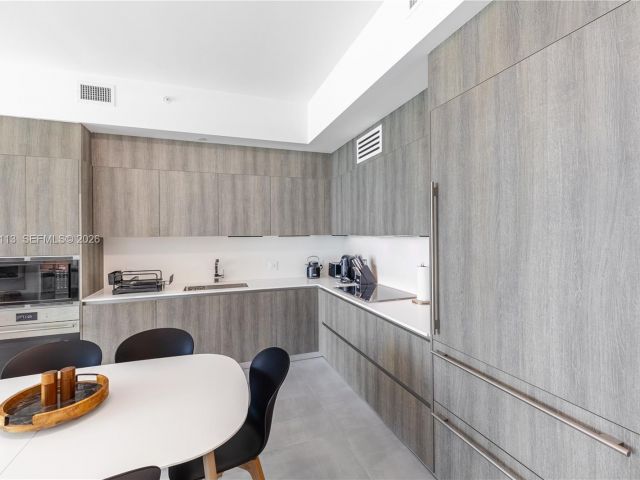 Apartment for rent  Unit #1202 - photo 7528768