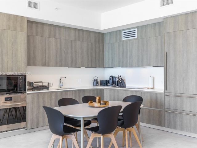 Apartment for rent  Unit #1202 - photo 7528770