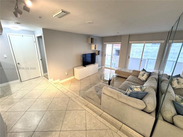 2-bedroom condo for sale in Surfside - 9195 Collins Ave PH4 - MondialRealty