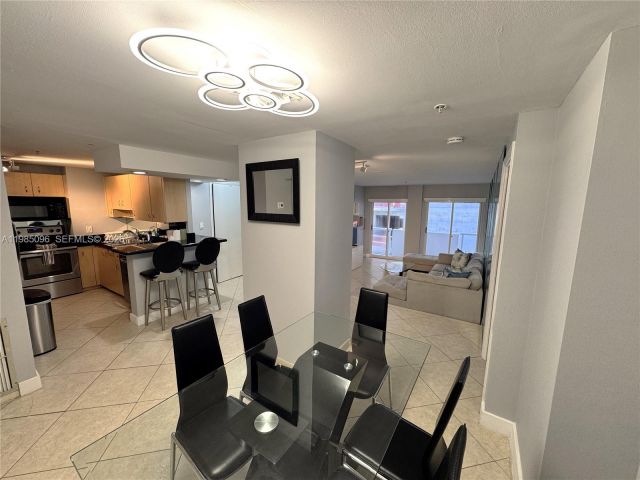 2-bedroom condo for sale in Surfside - 9195 Collins Ave PH4 - MondialRealty