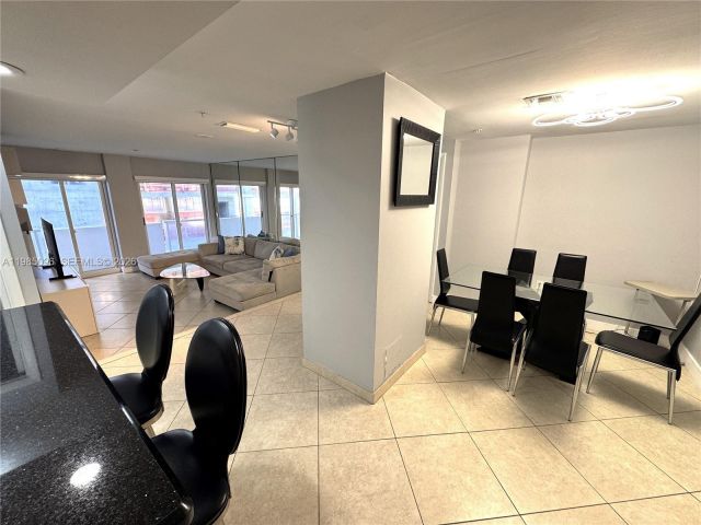 2-bedroom condo for sale in Surfside - 9195 Collins Ave PH4 - MondialRealty