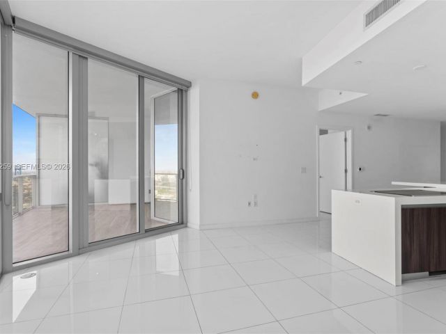 Apartment for rent  Unit #3010 - photo 7487809