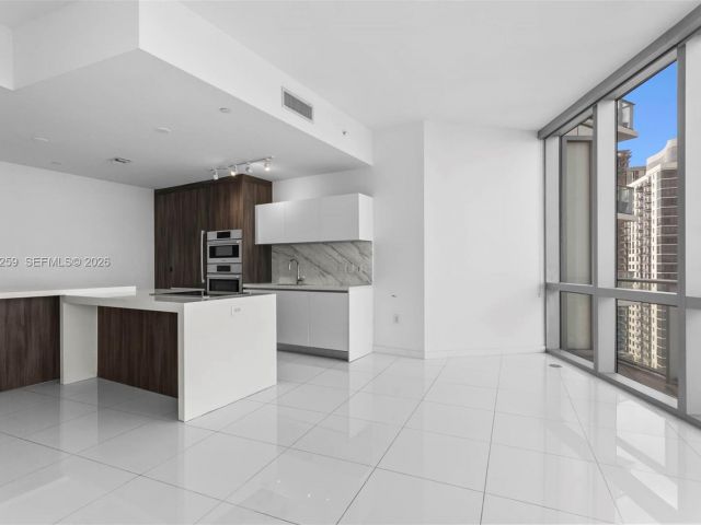 Apartment for rent  Unit #3010 - photo 7487812