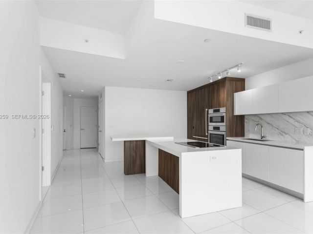 Apartment for rent  Unit #3010 - photo 7487814