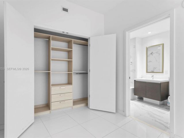 Apartment for rent  Unit #3010 - photo 7487817