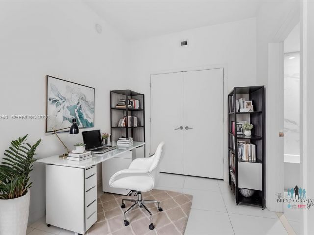 Apartment for rent  Unit #3010 - photo 7487819