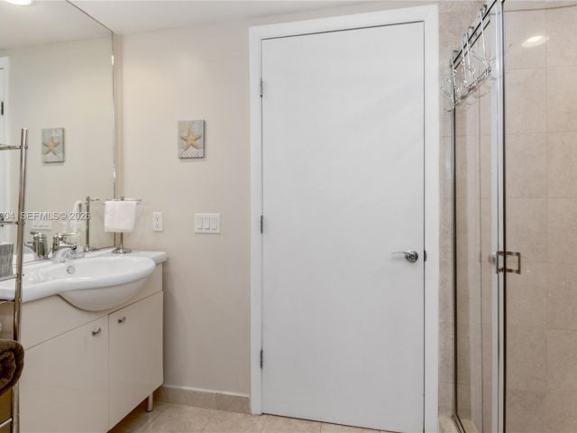 Apartment for rent  Unit #1108 - photo 7499179