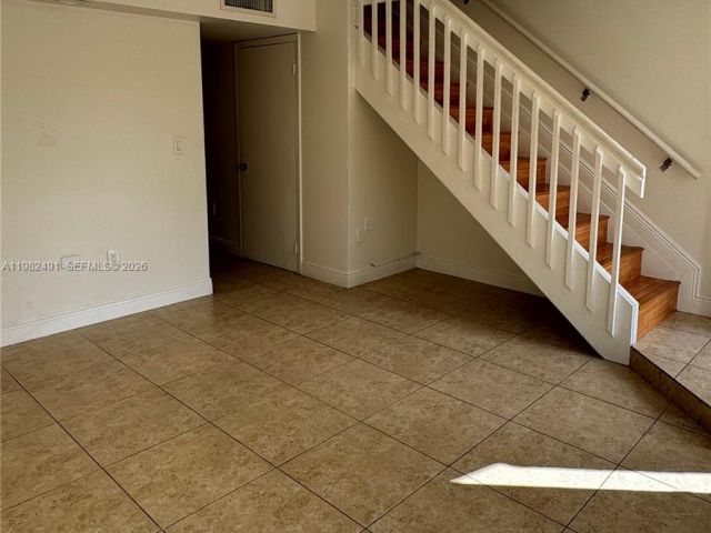 2-bedroom home for rent in Miami - 10220 SW 77th Ct - MondialRealty