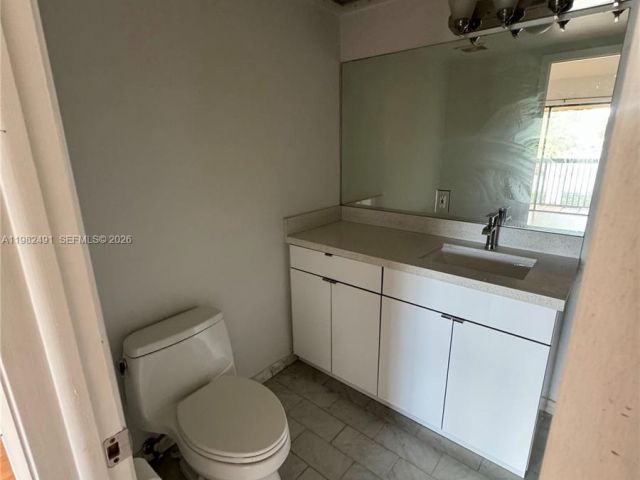 2-bedroom home for rent in Miami - 10220 SW 77th Ct - MondialRealty