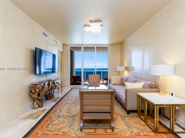 Apartment for rent  Unit #1106 - photo 7496802