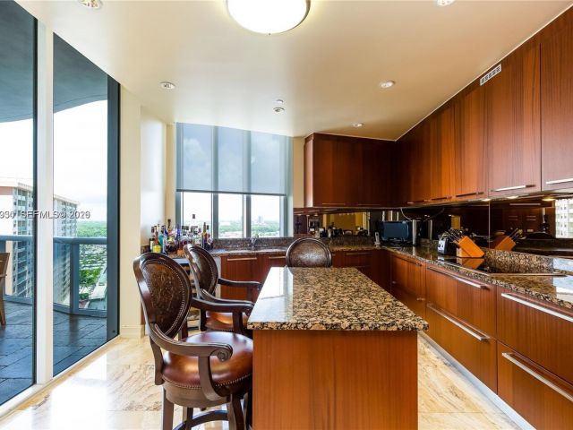 Apartment for rent  Unit #1106 - photo 7496809