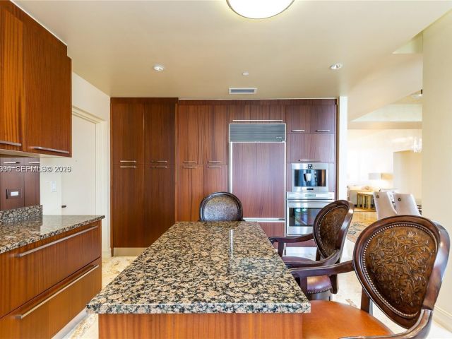 Apartment for rent  Unit #1106 - photo 7496810