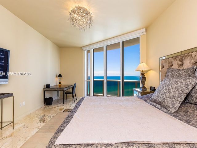 Apartment for rent  Unit #1106 - photo 7496813