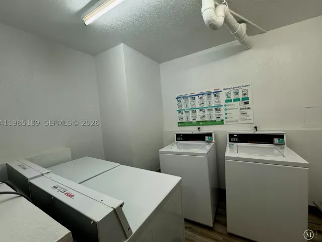 2-bedroom condo for rent in Miami Beach - 2555 Collins Ave 2002 - MondialRealty
