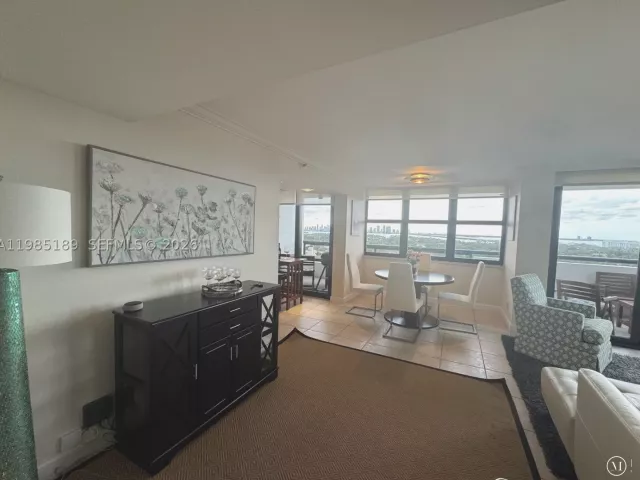 2-bedroom condo for rent in Miami Beach - 2555 Collins Ave 2002 - MondialRealty