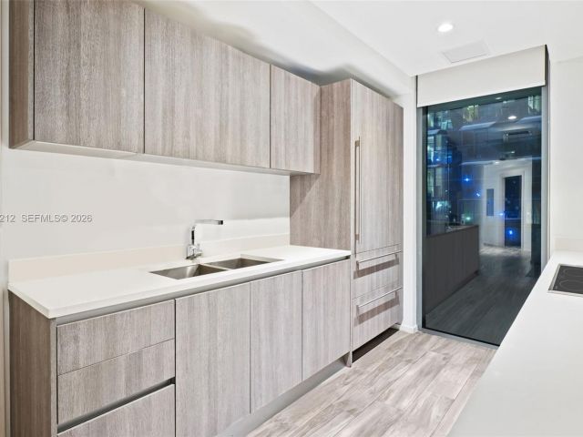 Apartment for rent  Unit #2705 - photo 7452441