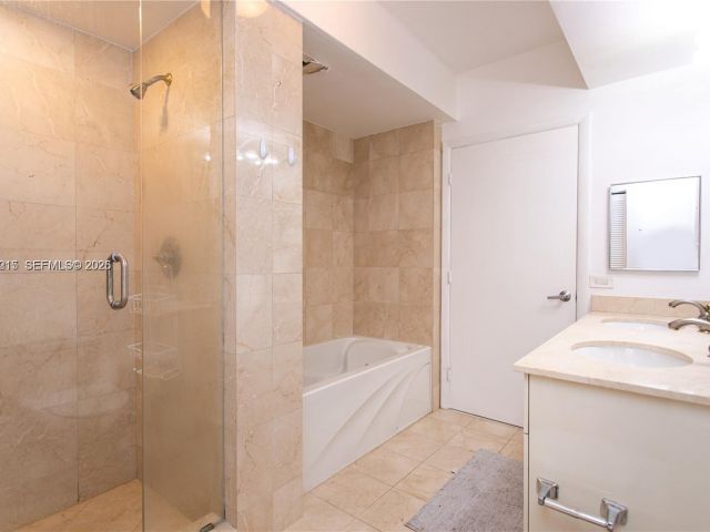 Apartment for rent  Unit #806 - photo 7501980