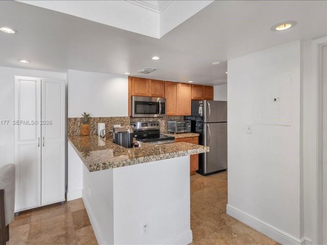 Apartment for sale  Unit #1614 - photo 7478923