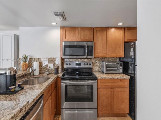 Apartment for sale  Unit #1614 - photo 7478929