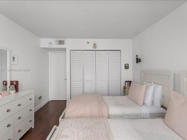 Apartment for sale  Unit #1614 - photo 7478935