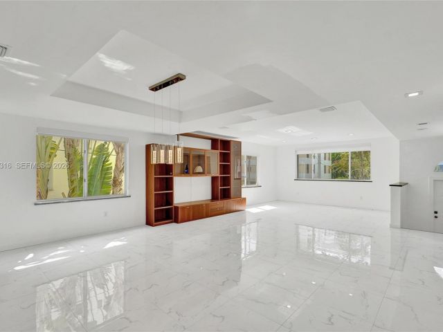 Home for rent at 10065 Bay Harbor Ter - photo 7478024