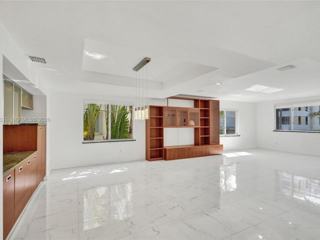 Home for rent at 10065 Bay Harbor Ter - photo 7478028