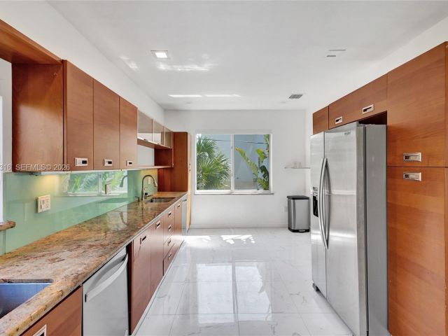 Home for rent at 10065 Bay Harbor Ter - photo 7478031