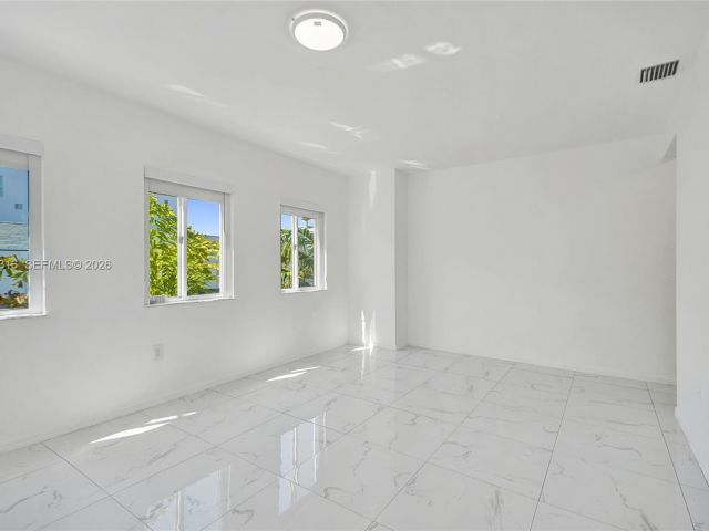 Home for rent at 10065 Bay Harbor Ter - photo 7478035