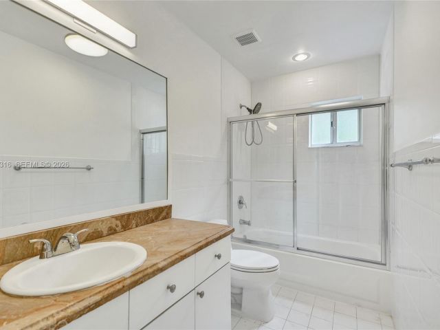 Home for rent at 10065 Bay Harbor Ter - photo 7478042