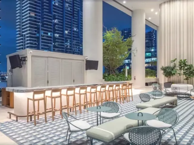 3-bedroom condo for rent in Miami - 801 S Miami Ave 4501 - MondialRealty