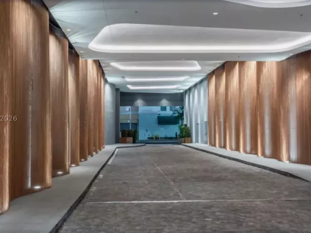 3-bedroom condo for rent in Miami - 801 S Miami Ave 4501 - MondialRealty