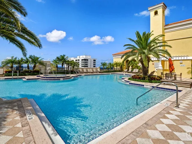 2-bedroom condo for sale in West Palm Beach - 701 S Olive Avenue 1003 - MondialRealty