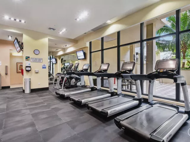 2-bedroom condo for sale in West Palm Beach - 701 S Olive Avenue 1003 - MondialRealty