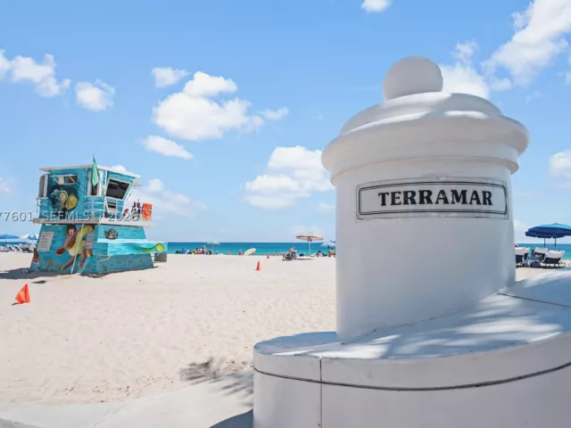 1-bedroom condo for sale in Fort Lauderdale - 601 N Fort Lauderdale Beach Blvd 712 - MondialRealty