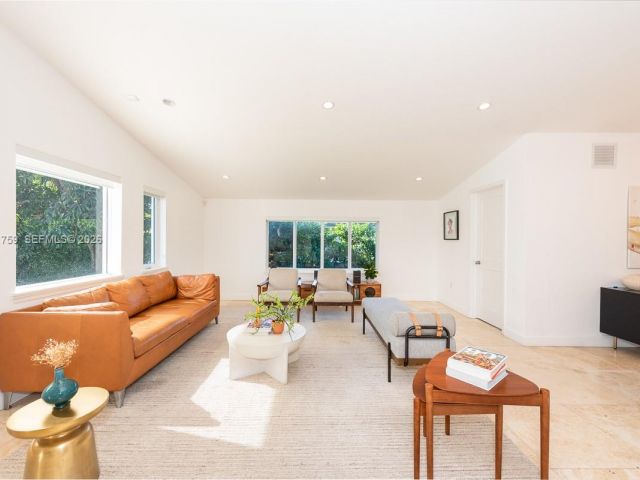 Home for sale at 717 Benevento Ave - photo 7528210