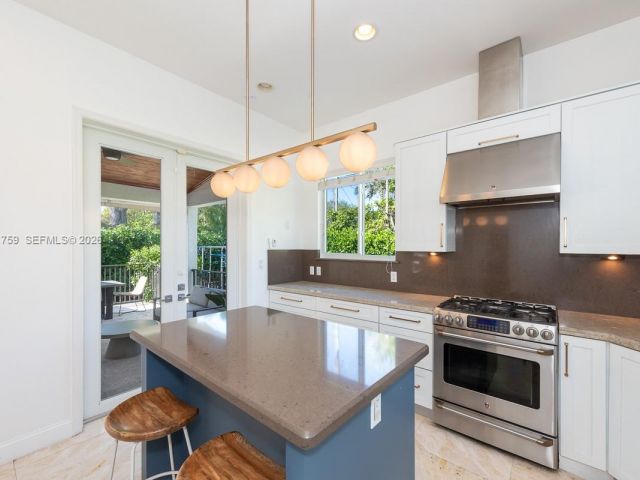 Home for sale at 717 Benevento Ave - photo 7528212