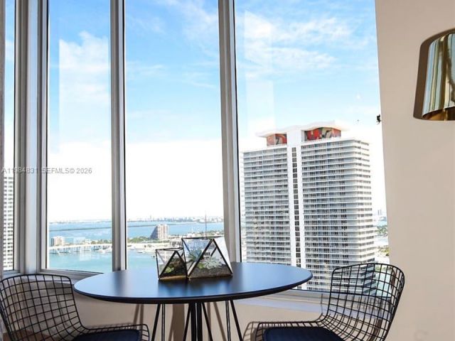 Apartment for rent  Unit #706 - photo 7467673