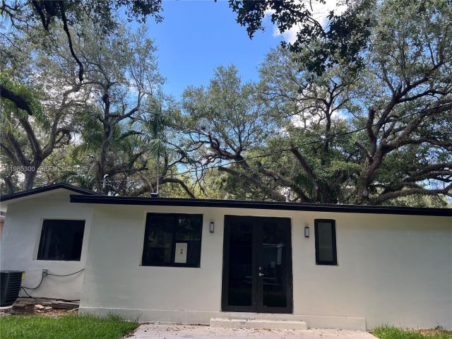 Home for sale at 666 NE 164th Ter - photo 7465586