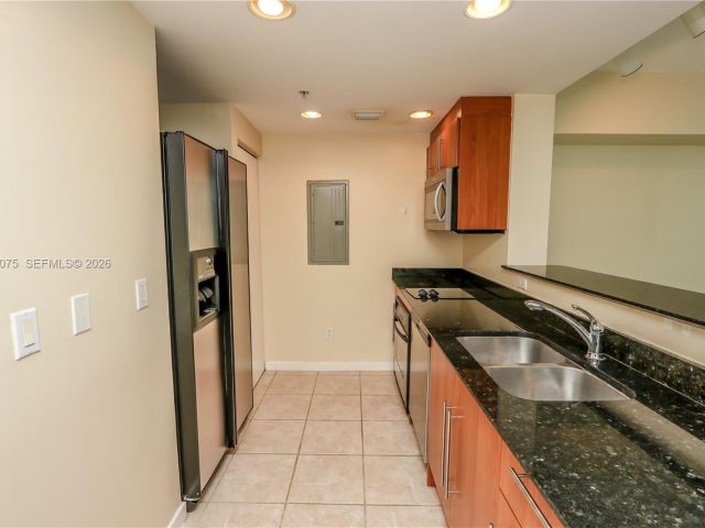 Apartment for rent  Unit #1220 - photo 7487114