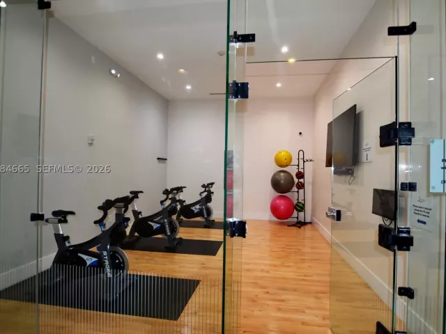 3-bedroom condo for rent in Miami - 801 Brickell Key Blvd 1209 - MondialRealty