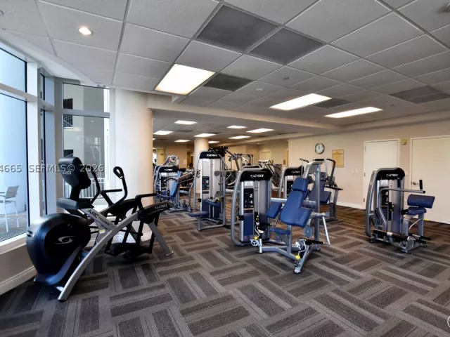 3-bedroom condo for rent in Miami - 801 Brickell Key Blvd 1209 - MondialRealty